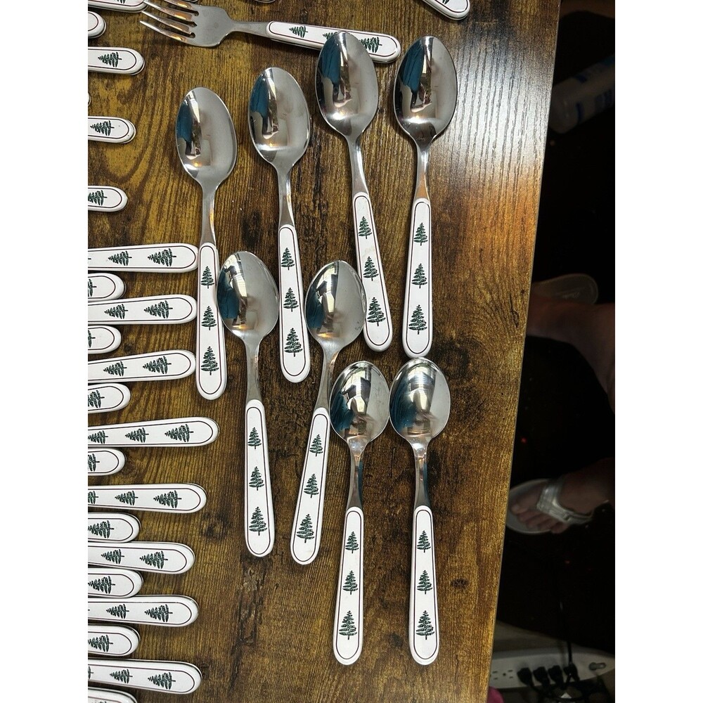 Oneida Furio Christmas Tree Flatware Set 40 Pc Service for 8 Vintage 1980 Used - Picture 9 of 11